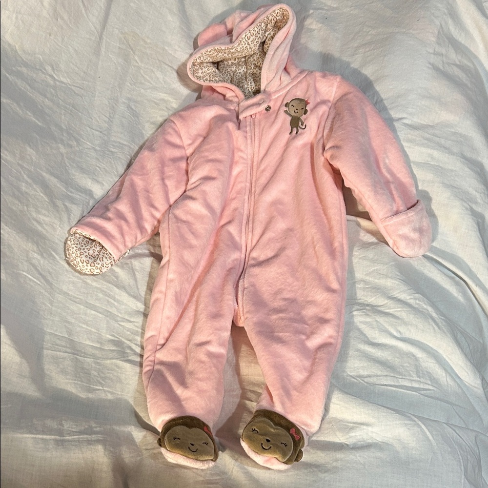 Baby girls clothes.Pink snowsuit, hands& feet covers.2 sleepers& 3 onesies